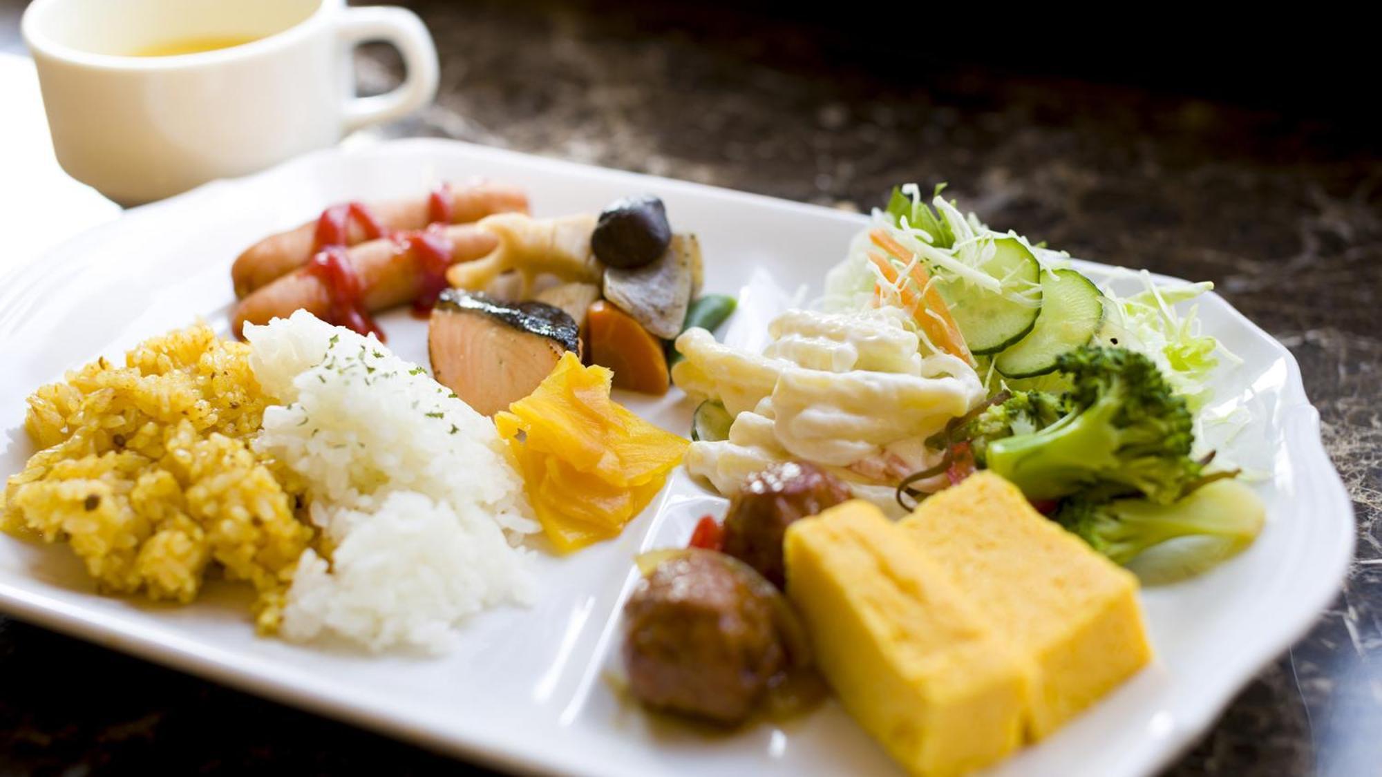 Toyoko Inn Toyohashi Eki Higashi Guchi Екстер'єр фото
